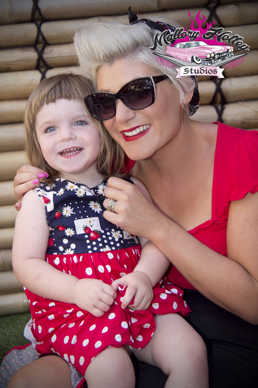 Loretta Lowbrow with her gorgeous daughter Billie enjoying live rockabilly music from The Infernos.