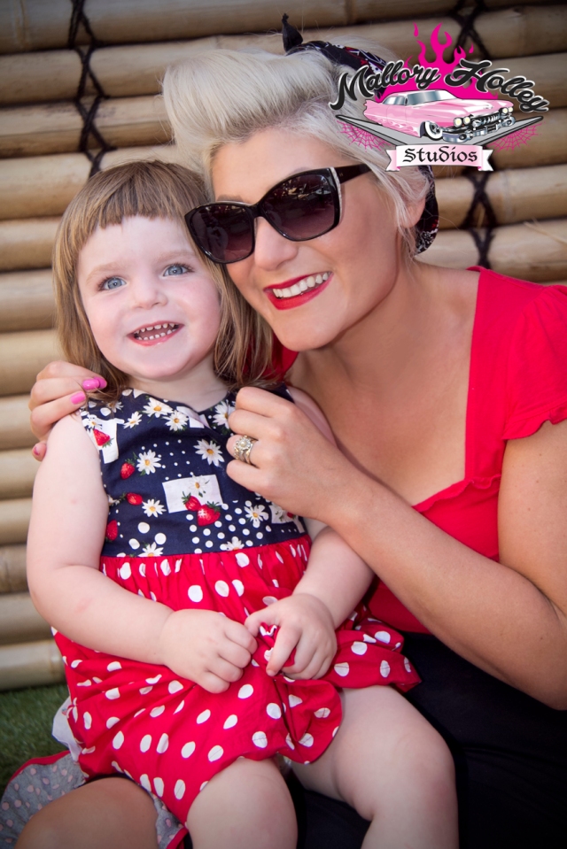 Loretta Lowbrow with her gorgeous daughter Billie enjoying live rockabilly music from The Infernos.