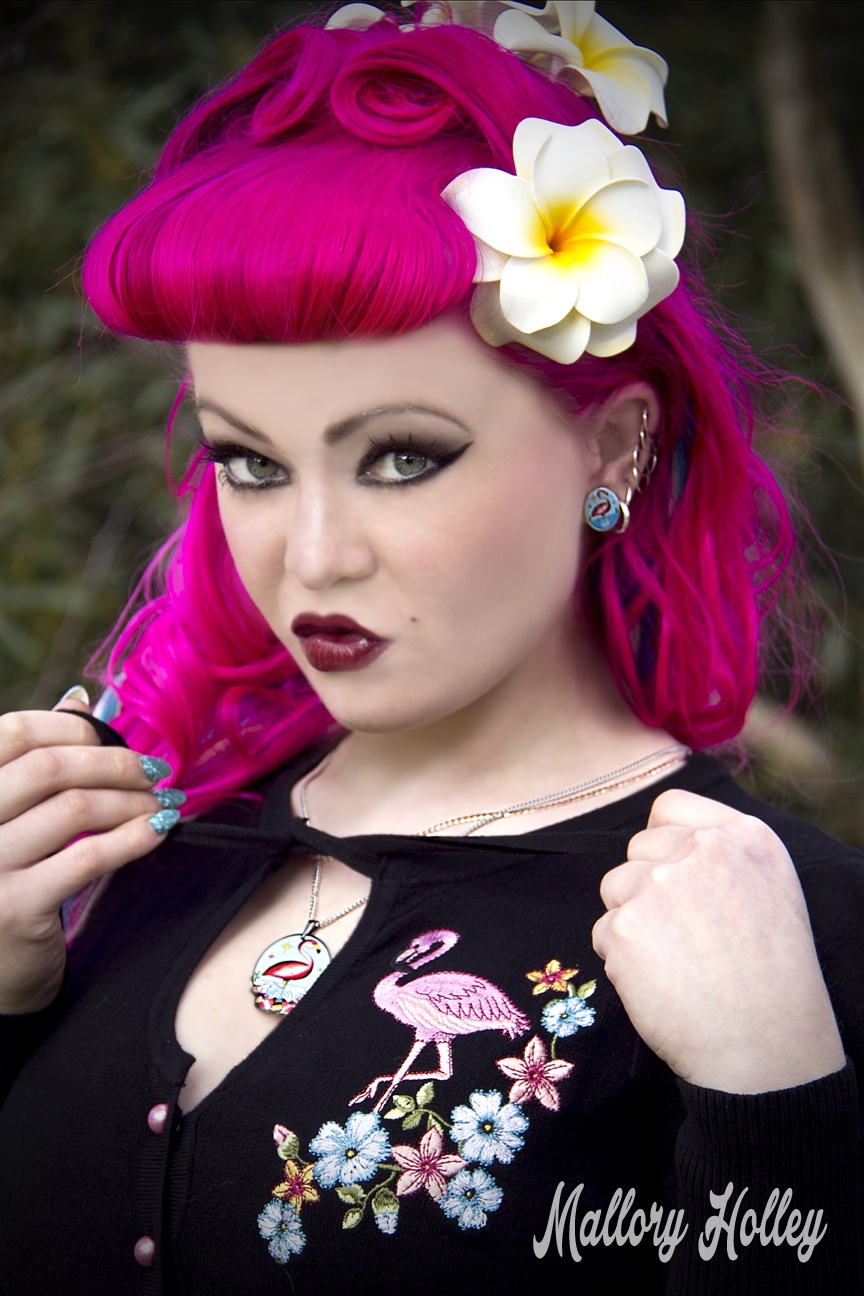 Banned Flamingo Cardigan and Jubly Umph earrings-necklace set_0553