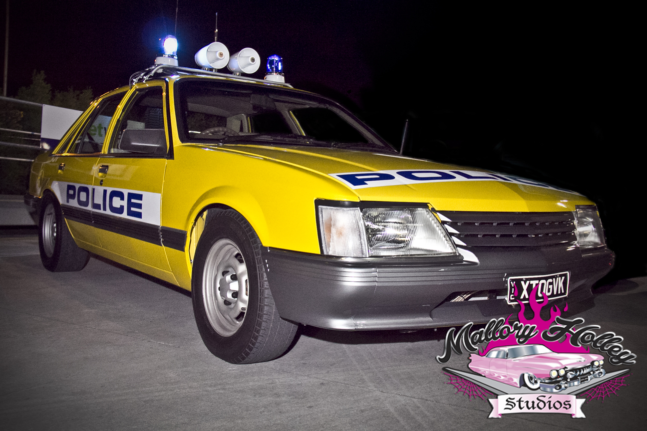 XTOGVK Commodore at BP Outbound Car Cruise