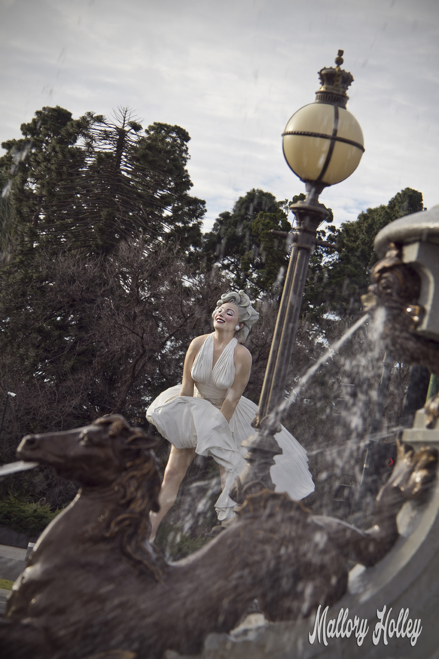 Forever Marilyn at Bendigo -looking through the water fountain